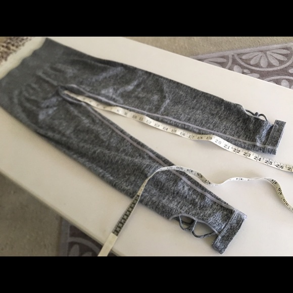 💕Victoria’s Secret PINK Ultimate Leggings💕 - Picture 2 of 6